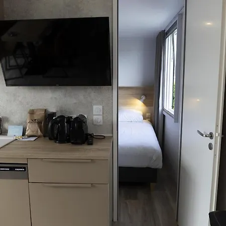 Resort 24 Person Family *