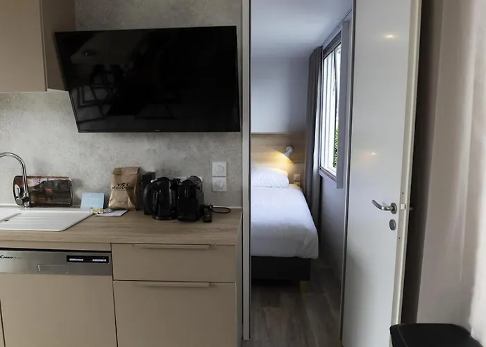 Resort 24 Person Family *